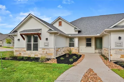1743 Summit Crossing Ln, College Station, TX 77845