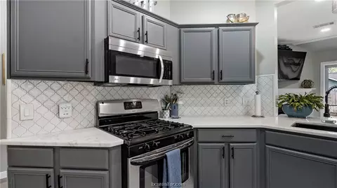 4308 Brompton Ln, Bryan, TX 77802 photo 10