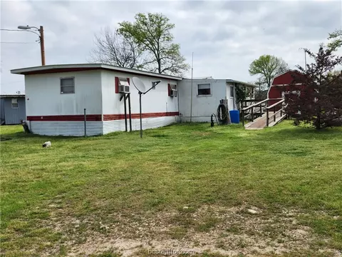 422 Leaning Oak Ln, Somerville, TX 77879