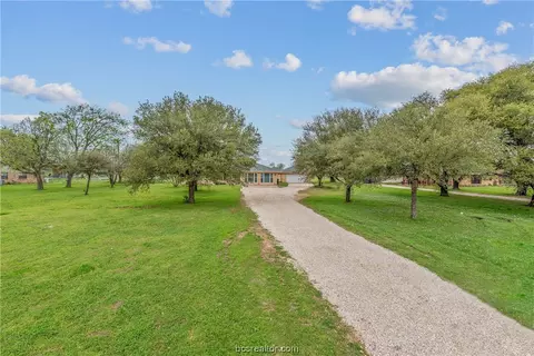 5475 Fm 1179, Bryan, TX 77808
