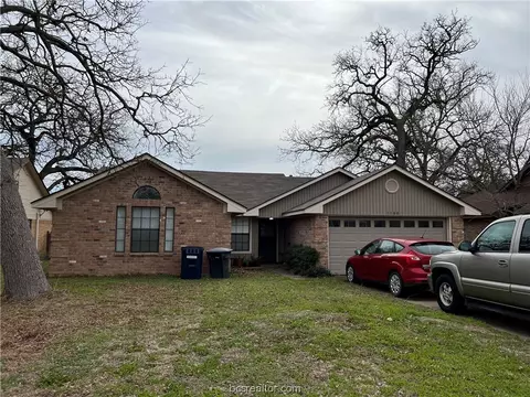 1108 Hardwood Ln, College Station, TX 77840