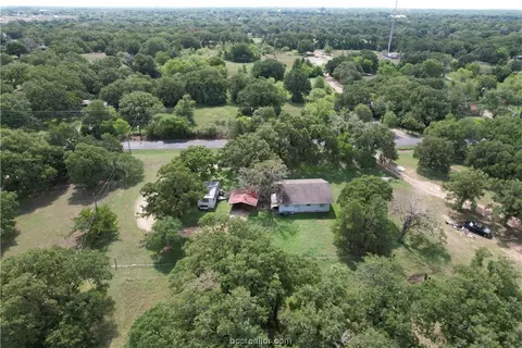 2402 Stevens Dr, Bryan, TX 77803 photo 7