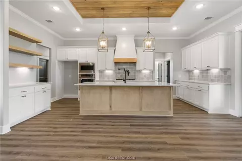 10345 Bourbon Ln, Bryan, TX 77808 photo 6