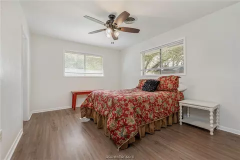 405 Leslie Dr, Bryan, TX 77802 photo 15