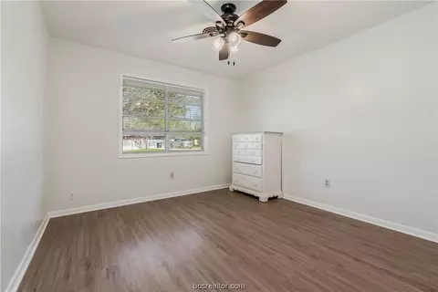 405 Leslie Dr, Bryan, TX 77802 photo 12