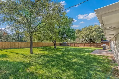 405 Leslie Dr, Bryan, TX 77802 photo 18