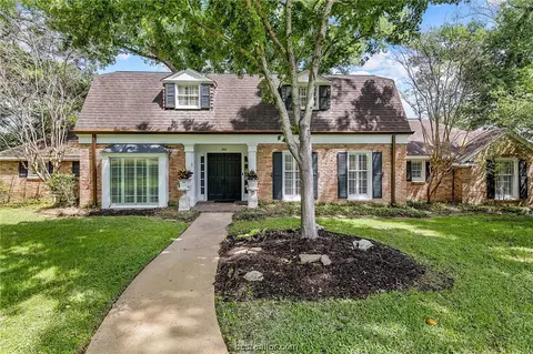 1801 Shady Ln, Brenham, TX 77833