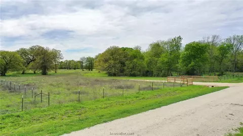 6877 Harbert Rd, Bryan, TX 77808 photo 12