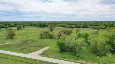 6877 Harbert Rd, Bryan, TX 77808 photo 3