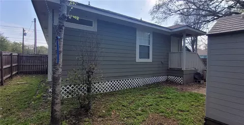 1920 Stevens Dr, Bryan, TX 77803 photo 4