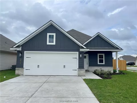 2819 Buccaneer Trl, Bryan, TX 77803