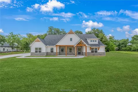 7532 Garrison Creek Dr, Bryan, TX 77808
