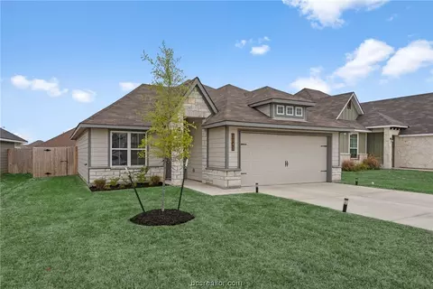 2043 Theresa Dr, Bryan, TX 77807