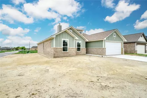 2901 Spector Dr, Bryan, TX 77808