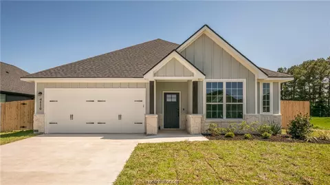 4110 Vintage Estates Ct, Bryan, TX 77808