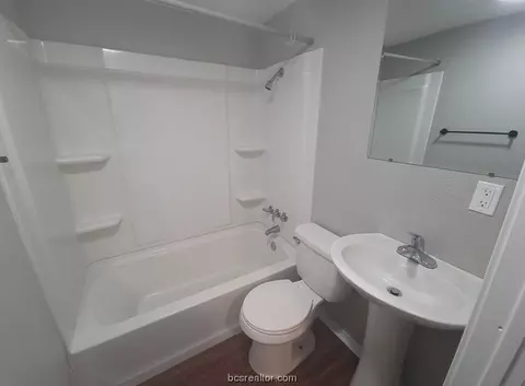 702 E 21st St, Bryan, TX 77803 photo 5