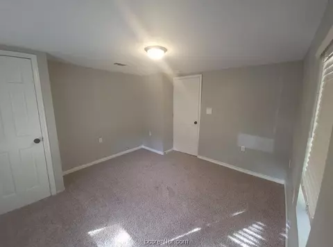 702 E 21st St, Bryan, TX 77803 photo 4