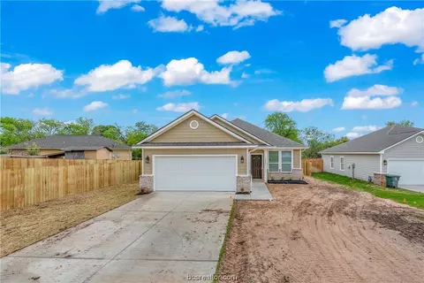 1807 Beason St, Bryan, TX 77801 photo 2