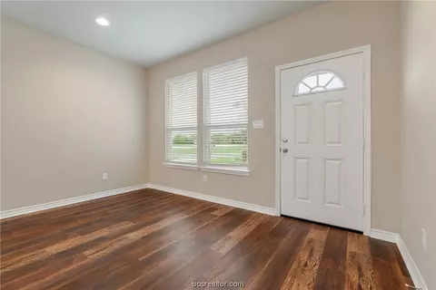 1807 Beason St, Bryan, TX 77801 photo 9
