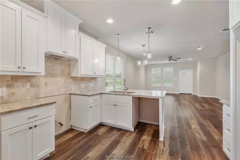 1807 Beason St, Bryan, TX 77801 photo 4