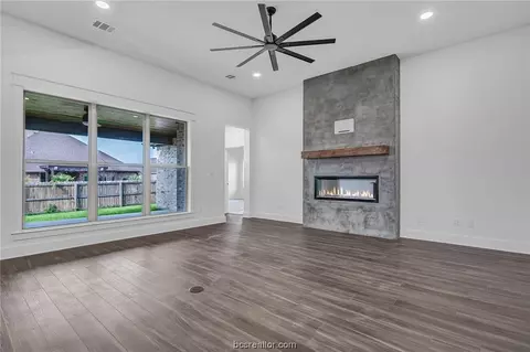 3012 Teller Dr, Bryan, TX 77808 photo 5