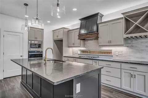 3012 Teller Dr, Bryan, TX 77808 photo 7