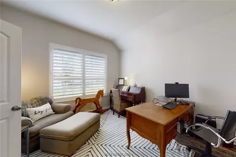 1464 Kingsgate Dr, Bryan, TX 77807 photo 4