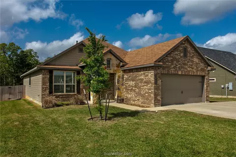 1464 Kingsgate Dr, Bryan, TX 77807 photo 2