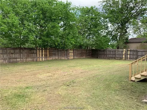 1404 Clark St, Bryan, TX 77808 photo 23