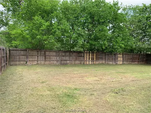 1404 Clark St, Bryan, TX 77808 photo 22