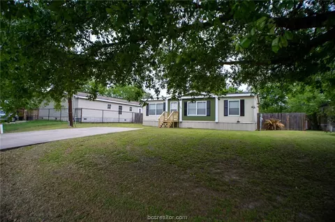1404 Clark St, Bryan, TX 77808