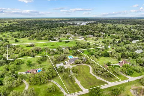 1232 Country Road 231, Giddings, TX 78942