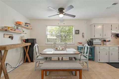 3512 Oakside, Bryan, TX 77802 photo 7