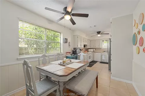 3512 Oakside, Bryan, TX 77802 photo 8