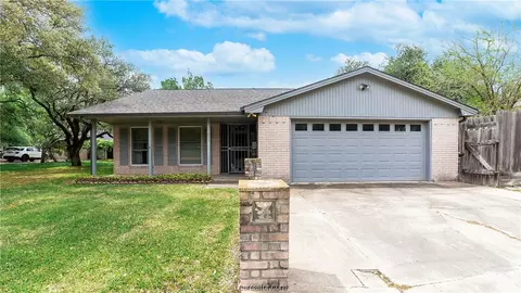 607 E 31st St, Bryan, TX 77803