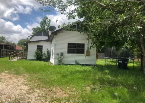 1106 Carolina St, College Station, TX 77840