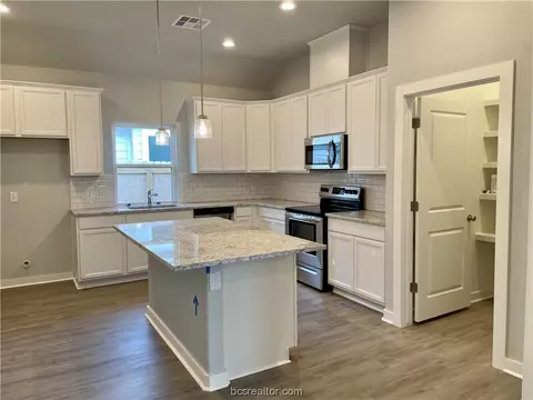 Kitchen - 3484 Pointe Du Hoc, Bryan, TX 77808 photo 1 of 2