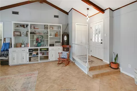 304 Brookside Dr E, Bryan, TX 77801 photo 9