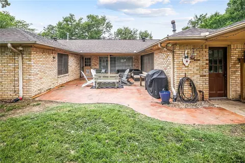 304 Brookside Dr E, Bryan, TX 77801 photo 28