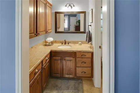304 Brookside Dr E, Bryan, TX 77801 photo 23