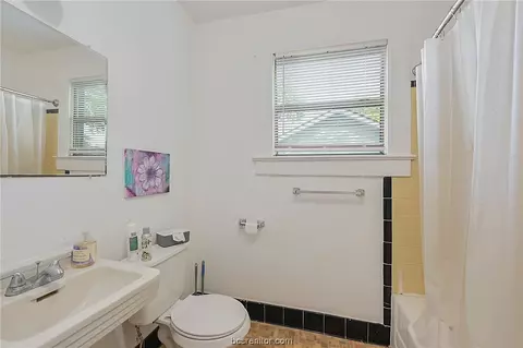 1305 E 25th St, Bryan, TX 77803 photo 9