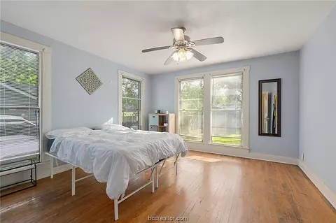 1305 E 25th St, Bryan, TX 77803 photo 6