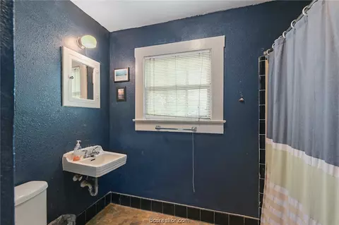 1305 E 25th St, Bryan, TX 77803 photo 16