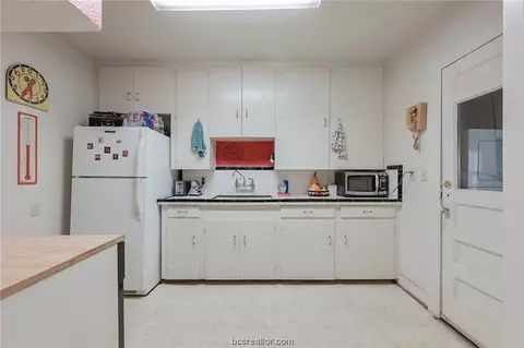 1305 E 25th St, Bryan, TX 77803 photo 13