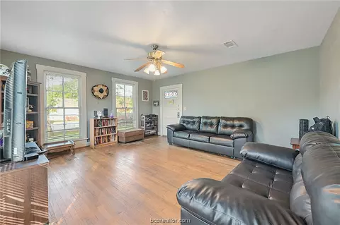 1305 E 25th St, Bryan, TX 77803 photo 11