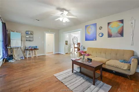 1305 E 25th St, Bryan, TX 77803 photo 2