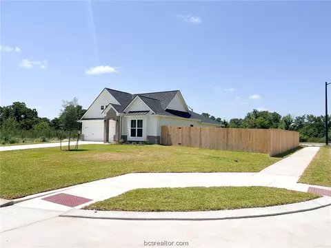 2105 Loblolly Ct, Bryan, TX 77807 photo 2
