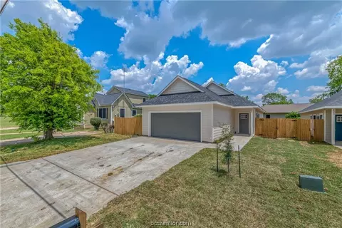 805 Hall St, Bryan, TX 77803