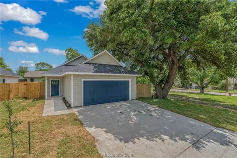 803 Hall St, Bryan, TX 77803