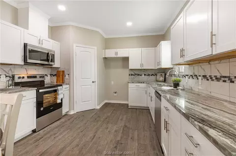 803 Hall St, Bryan, TX 77803 photo 10